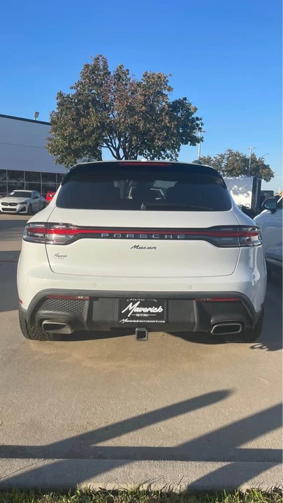 2023 Porsche Macan - Image 5 of 7
