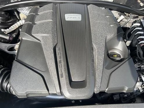 2023 Porsche Macan - Image 19 of 19