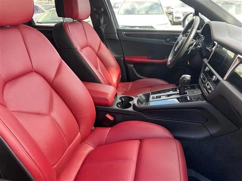 2023 Porsche Macan - Image 7 of 19
