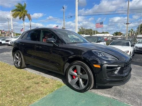 2023 Porsche Macan - Image 3 of 19