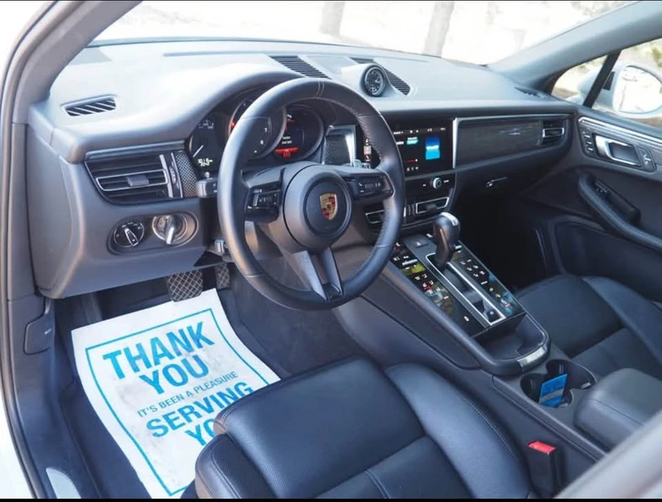 2023 Porsche Macan - Image 4 of 9