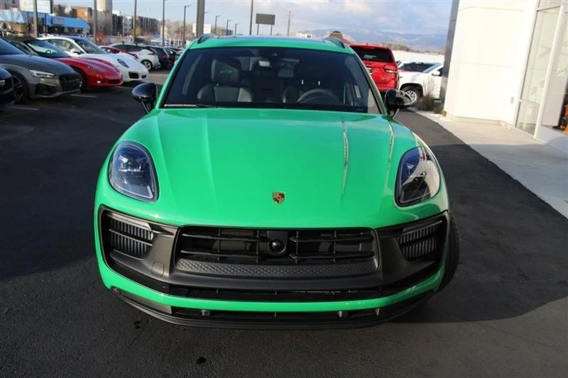 2023 Porsche Macan - Image 3 of 20