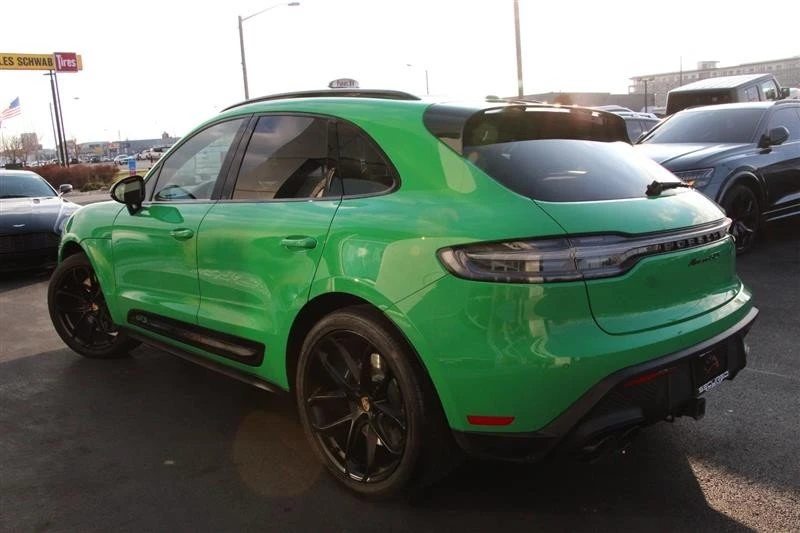 2023 Porsche Macan - Image 7 of 20