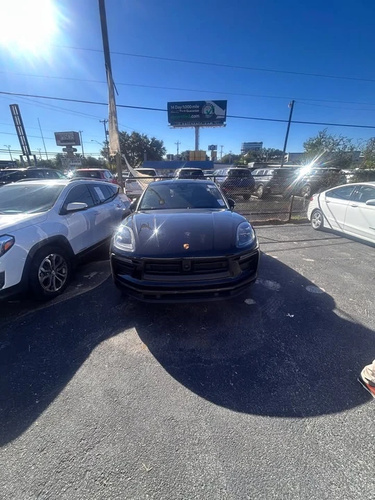 2023 Porsche Macan - Image 6 of 6