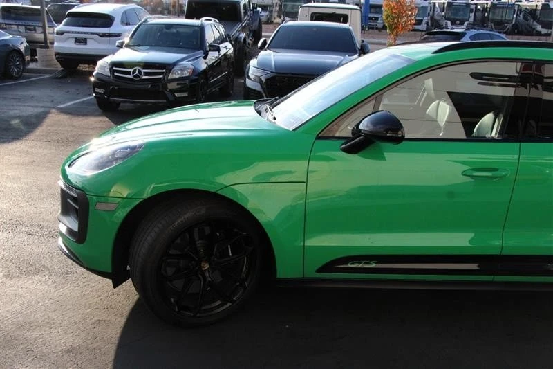 2023 Porsche Macan - Image 5 of 20