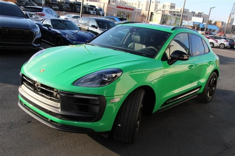 2023 Porsche Macan - Image 4 of 20