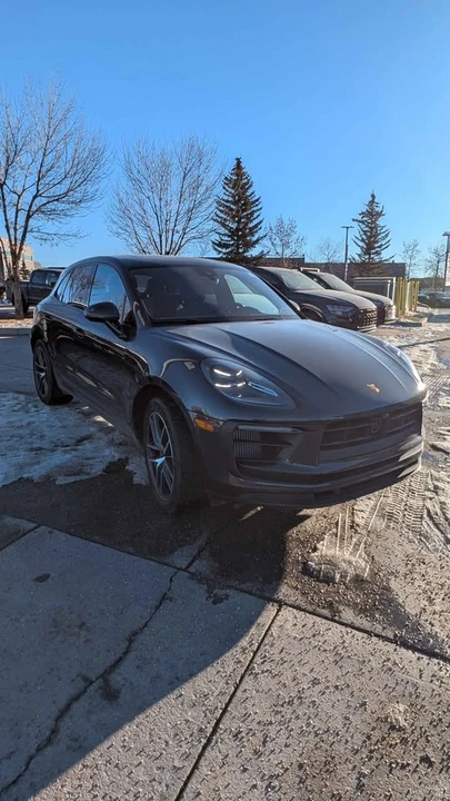 2023 Porsche Macan - Image 4 of 6