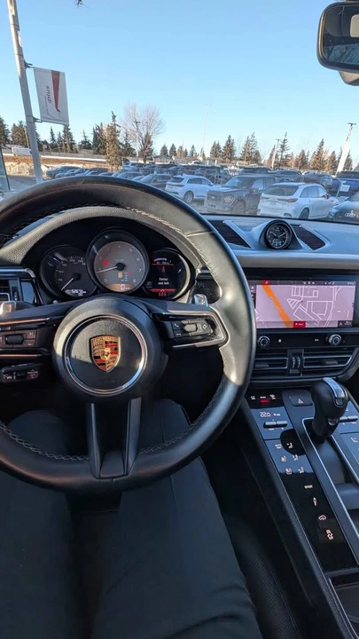 2023 Porsche Macan - Image 6 of 6