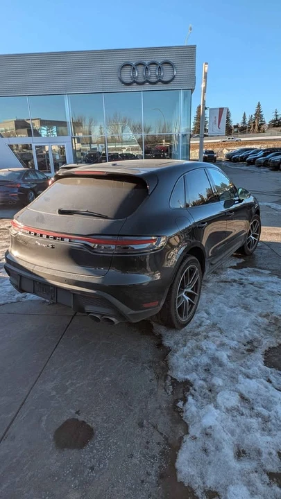 2023 Porsche Macan - Image 3 of 6
