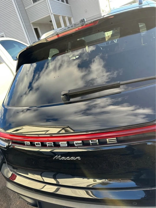 2023 Porsche Macan - Image 4 of 4