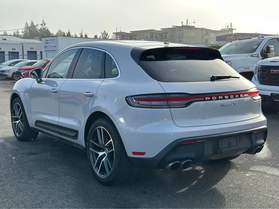2023 Porsche Macan - Image 5 of 20