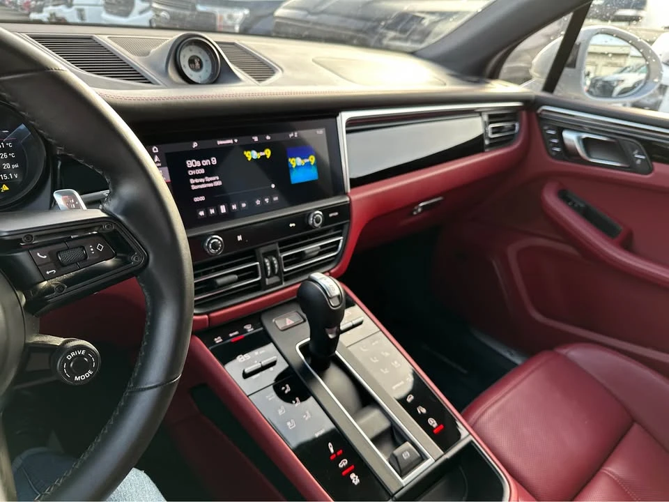2023 Porsche Macan S - Image 10 of 16