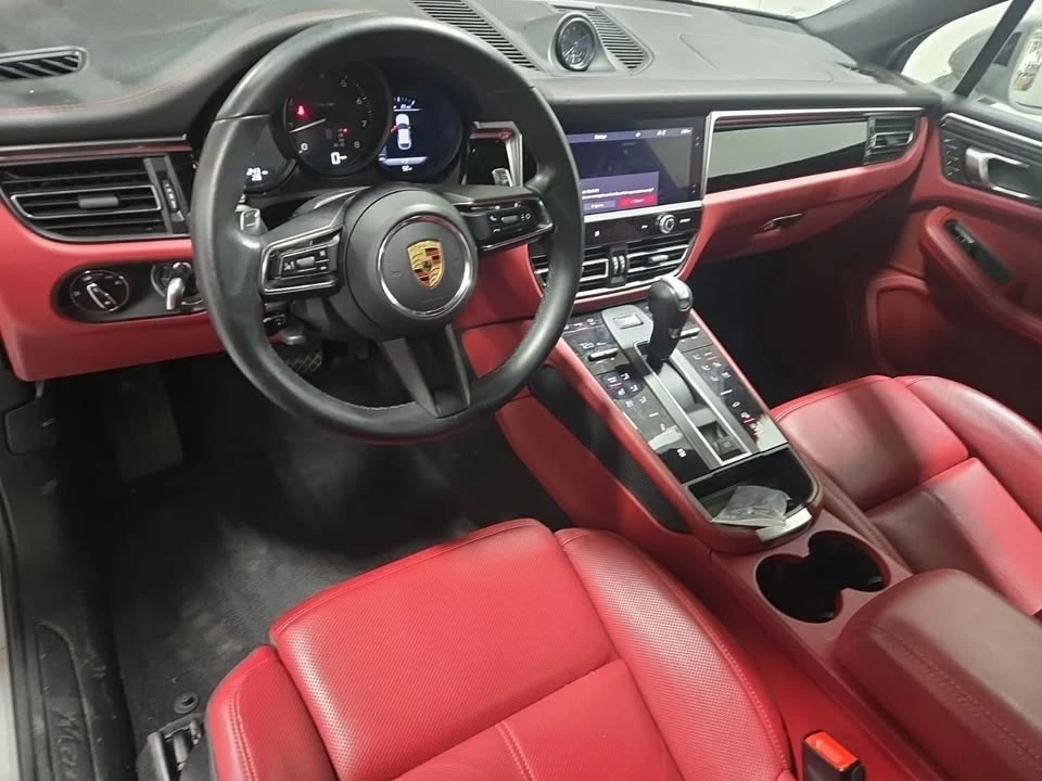 2023 Porsche Macan - Image 3 of 8