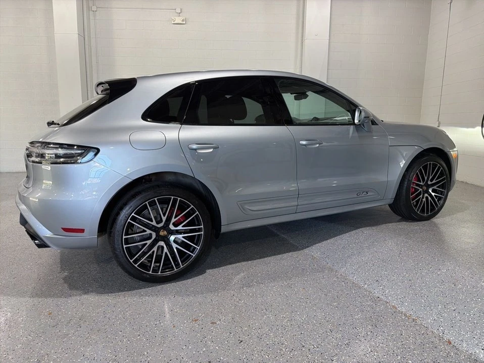 2023 Porsche Macan - Image 7 of 20