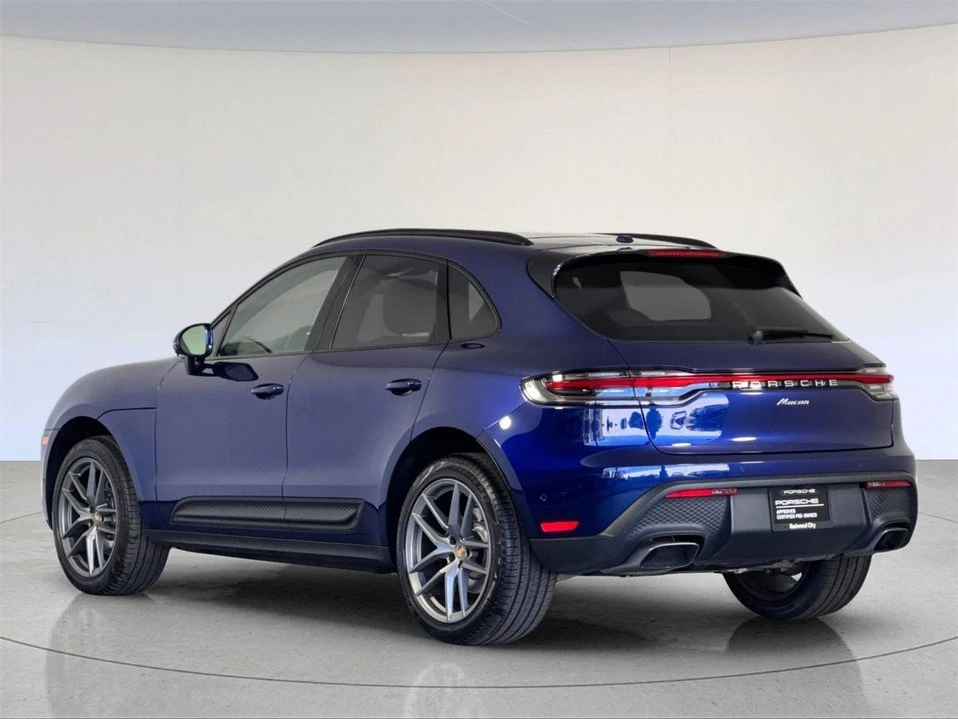 2023 Porsche Macan - Image 3 of 10