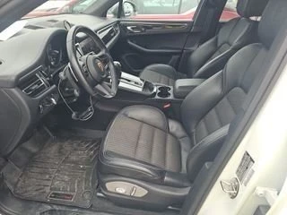 2023 Porsche Macan T - Image 7 of 10
