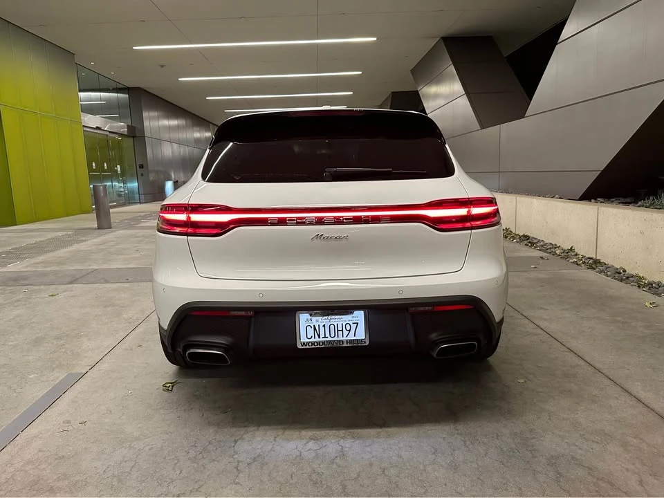 2023 Porsche Macan T - Image 8 of 11