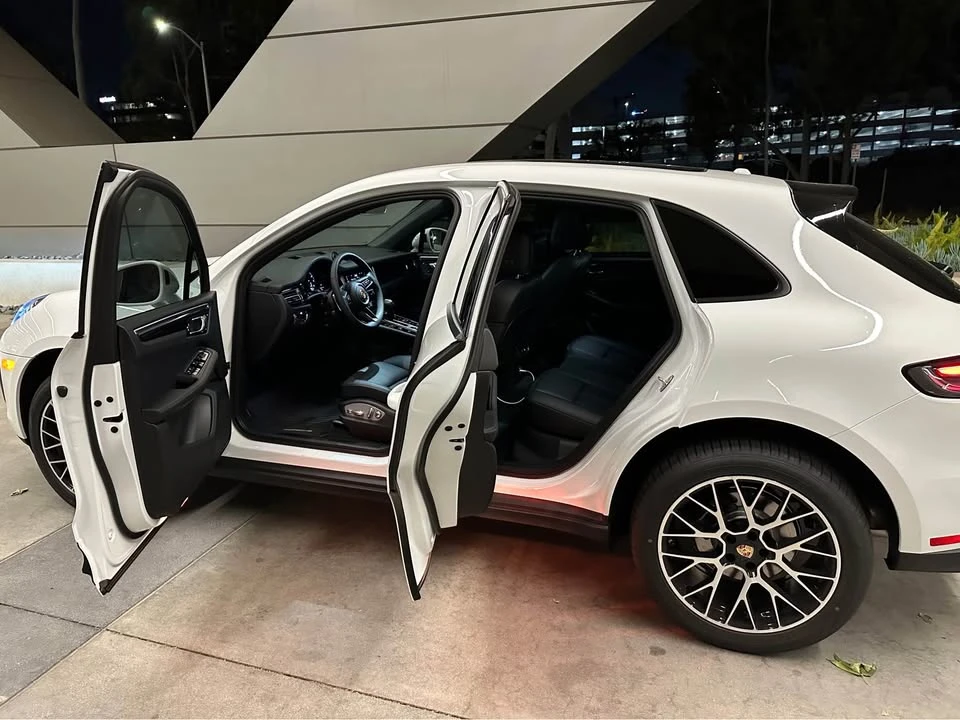 2023 Porsche Macan T - Image 6 of 11