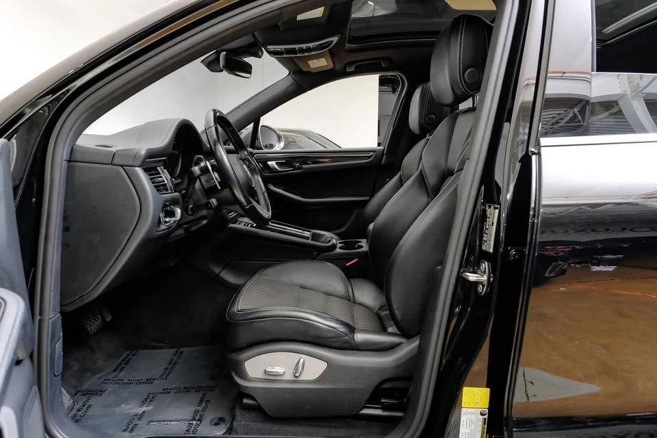 2023 Porsche Macan T - Image 4 of 20