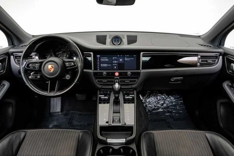 2023 Porsche Macan T - Image 19 of 20