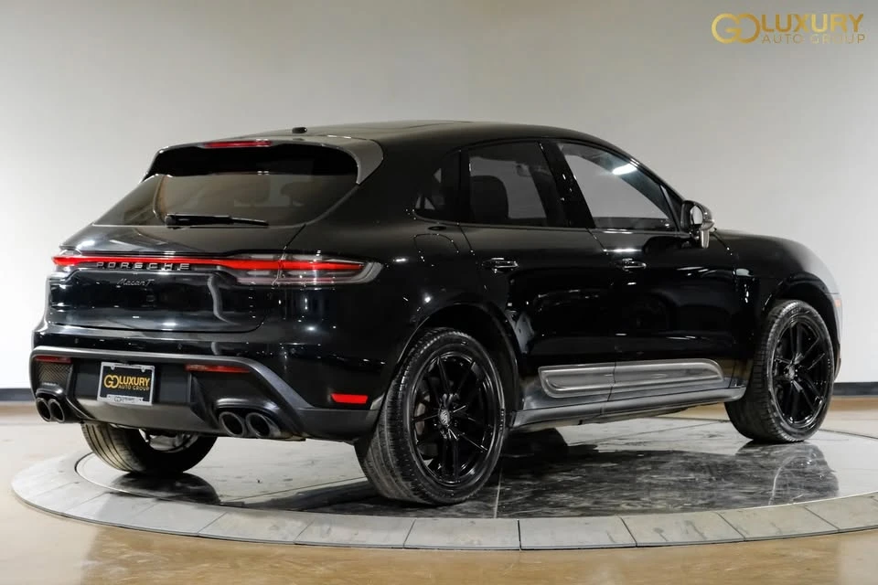 2023 Porsche Macan T - Image 10 of 20