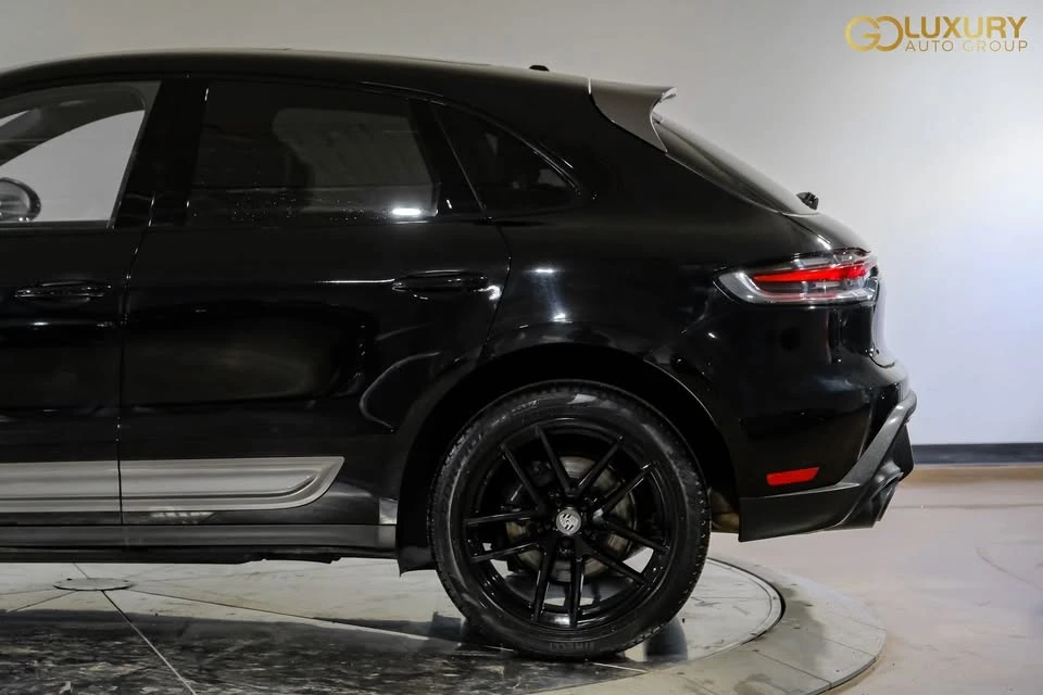 2023 Porsche Macan T - Image 15 of 20
