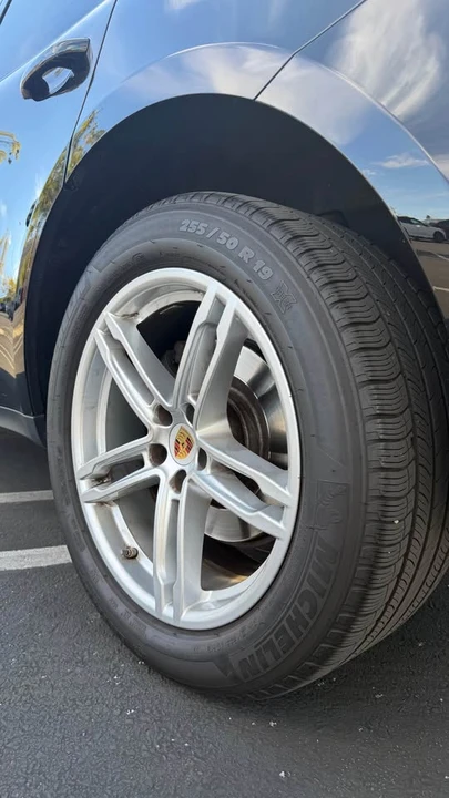 2023 Porsche Macan - Image 4 of 20