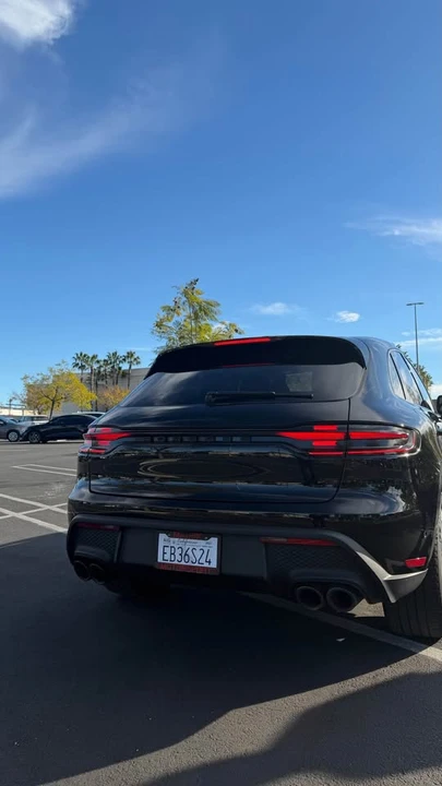 2023 Porsche Macan - Image 8 of 20