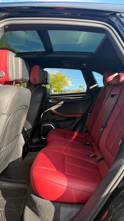 2023 Porsche Macan - Image 13 of 20