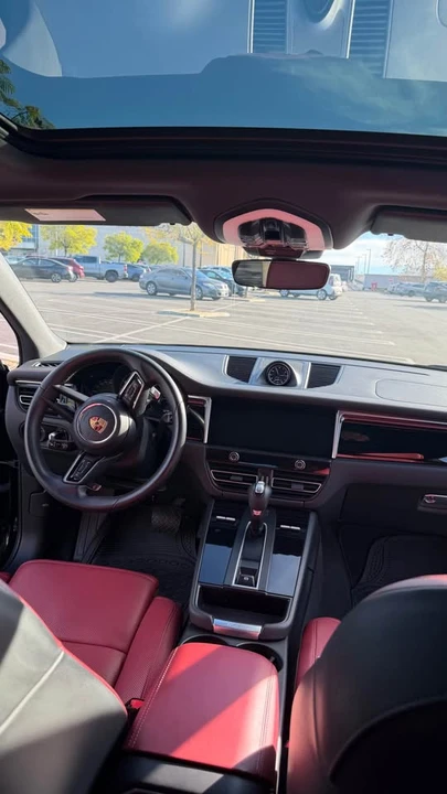 2023 Porsche Macan - Image 5 of 20