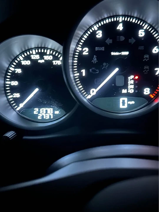 2023 Porsche Macan - Image 20 of 20