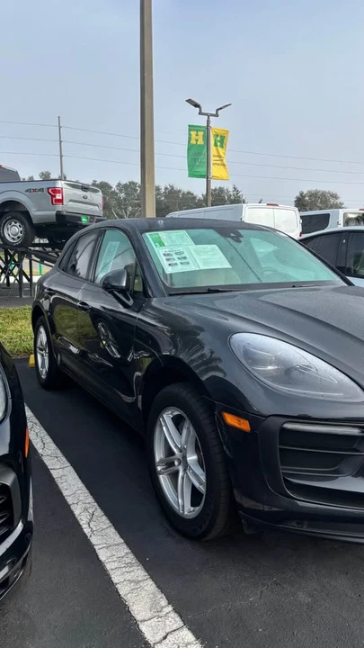 2023 Porsche Macan - Image 2 of 4