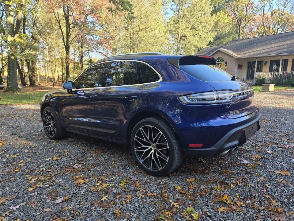 2023 Porsche Macan - Image 6 of 18