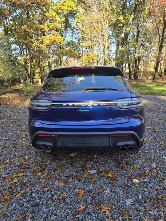 2023 Porsche Macan - Image 4 of 18