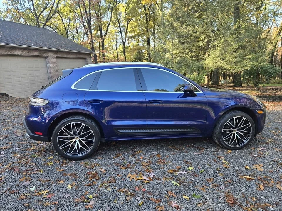 2023 Porsche Macan - Image 2 of 18