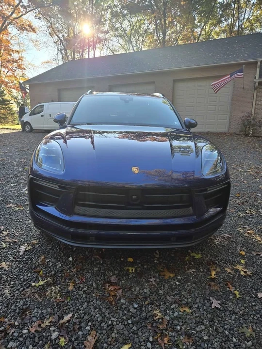 2023 Porsche Macan - Image 5 of 18