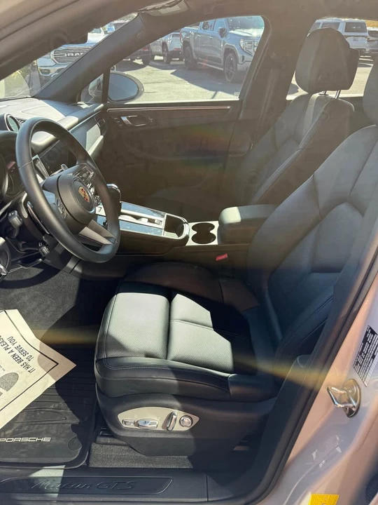 2023 Porsche Macan GTS - Image 6 of 8