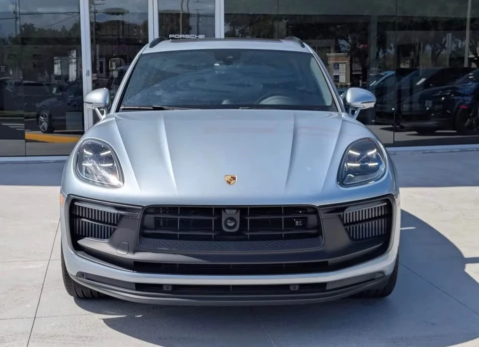 2023 Porsche Macan GTS - Image 2 of 16
