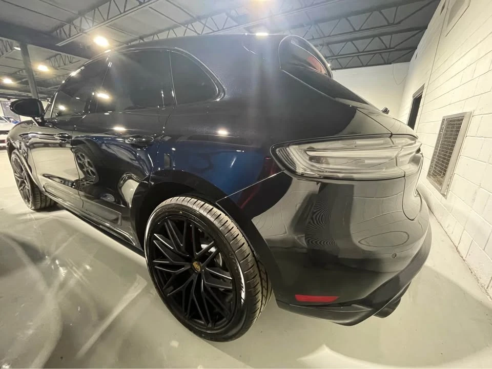 2023 Porsche Macan GTS - Image 9 of 19