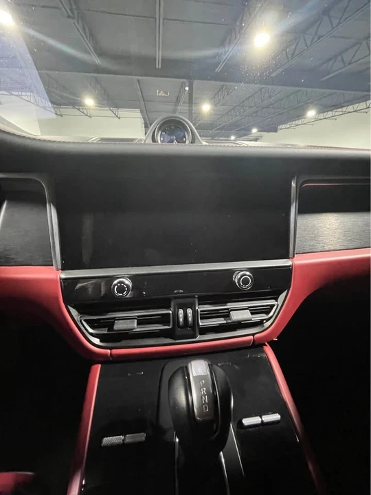 2023 Porsche Macan GTS - Image 14 of 19