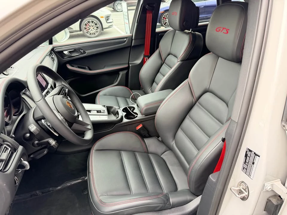 2023 Porsche Macan GTS - Image 6 of 7