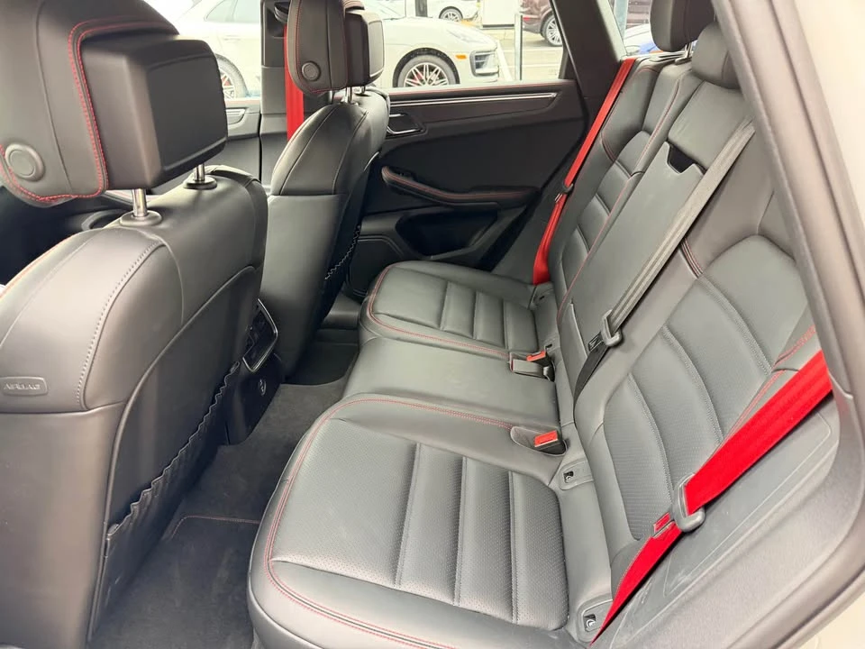 2023 Porsche Macan GTS - Image 5 of 7