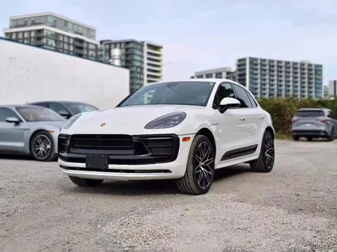 2023 Porsche Macan T
