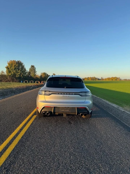 2023 Porsche Macan S - Image 7 of 14