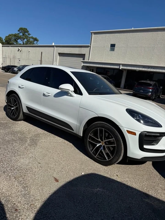 2023 Porsche Macan - Image 3 of 14