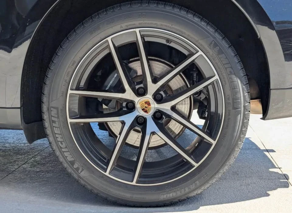 2023 Porsche Macan - Image 13 of 13