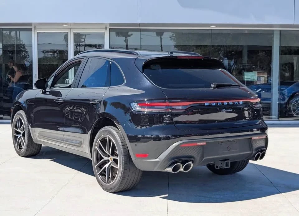 2023 Porsche Macan - Image 8 of 13