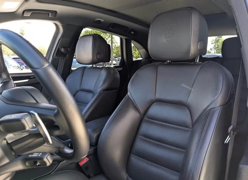 2023 Porsche Macan - Image 12 of 13