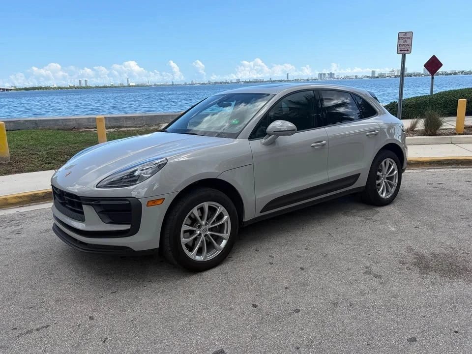 2023 Porsche Macan - Image 2 of 16