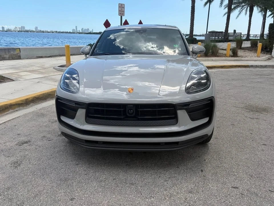 2023 Porsche Macan - Image 5 of 16